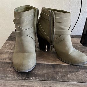Save green booties